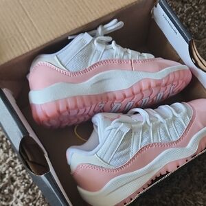 Jordan Kids Sneakers in Pink and White Never Been Worn